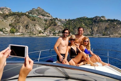Charter Motorboat BAVARIA 32 Sport Taormina