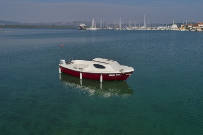 Charter Motorboat Adria 500 Betina