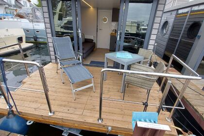 Boat without a license in 6 for rent in  Villa am