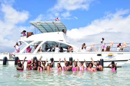 Aluguel Lancha PREMIUM CATAMARAN RENTAL CAPTAIN AND CREW INCLUDED Punta Cana