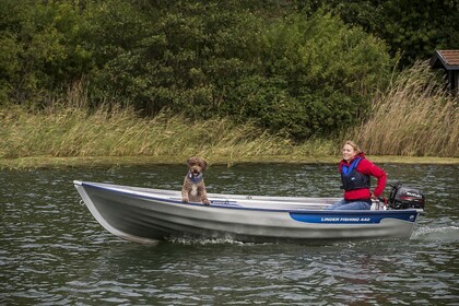 Hyra båt Motorbåt Linder Fishing 440 Öhningen