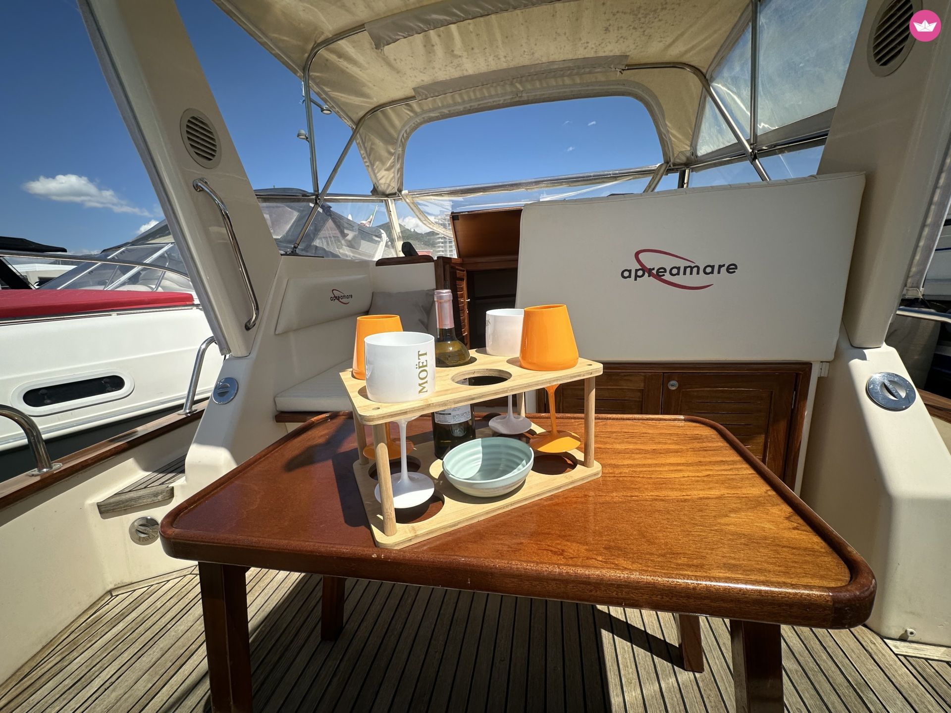 Bateau à moteur Fratelli Aprea 750 330cv 8