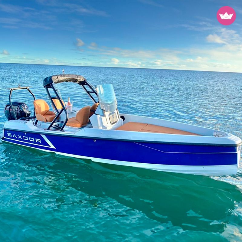 Bateau à moteur Saxdor
