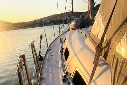 Bavaria 42 (2007) Yacht Charter in Salamina