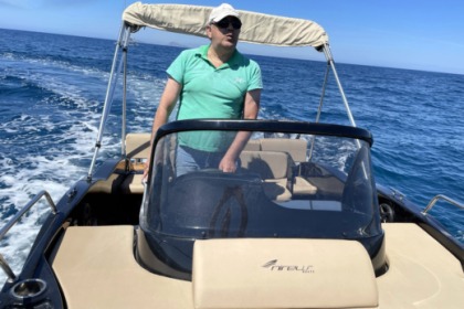 Rent a luxury speed boat Discover Santorini on your own. No license required