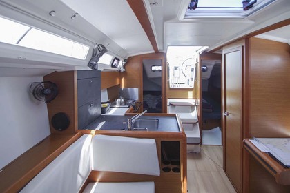Hyra båt Segelbåt Jeanneau Sun Odyssey 349 Portocolom