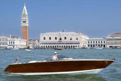 Miete Motorboot MOSCHETTIERE ONE OF ONE  1980 Venedig