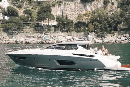 Miete Motorboot Azimut Azimut Capri