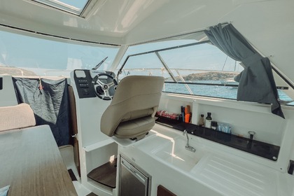 Beneteau Antares 8 in Cadaqués, Port Lligat