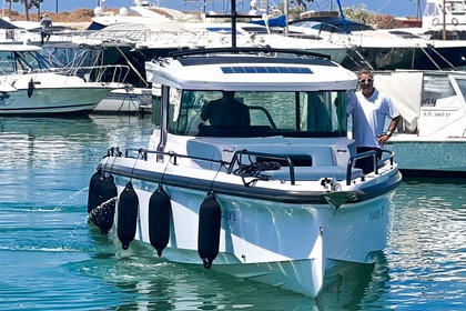 Axopar 37XC Cross Cabin