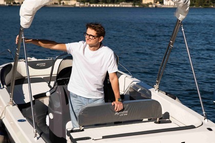 SELF DRIVE BOAT on LAKE COMO