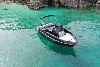 Hire Motorboat Nireus Ω53 Escape Planos