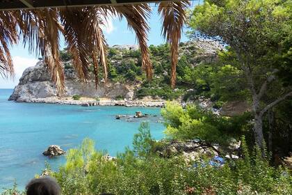 GREEK ISLAND HOPPING - PURE AEGEAN BLISS