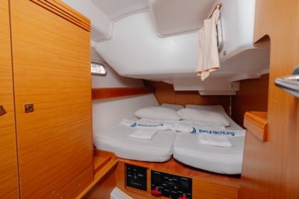 Sun Odyssey 42i - Winter Breeze