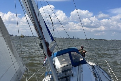 Beleef een ontspannen zeildag vanuit Amsterdam met een ervaren schipper!