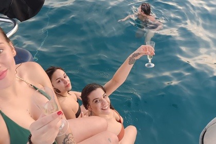 Discover Why Sailing with Us in Barcelona is the Best Choice