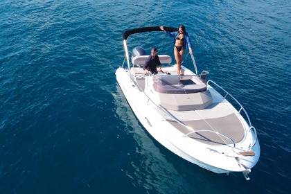 Charter Motorboat Mingolla Brava 22 Walkaround Ičići