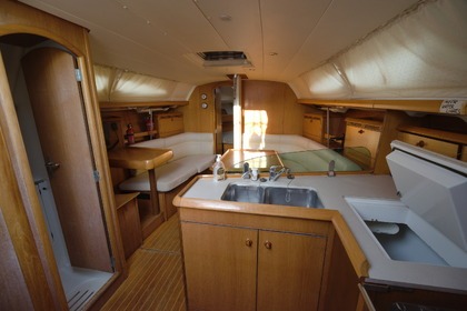 Verhuur Zeilboot JEANNEAU SUN FAST 37 Ostia