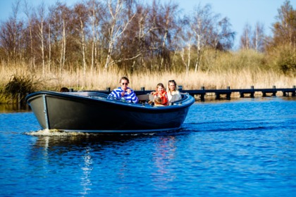 Verhuur Motorboot Stil 660 Akkrum