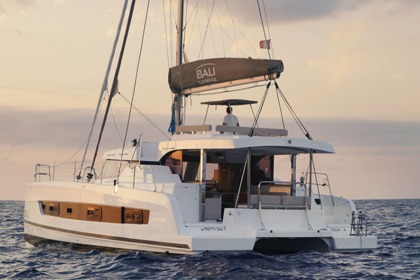 Rental Catamaran  BALI CATSPACE - LES EVADES Toulon