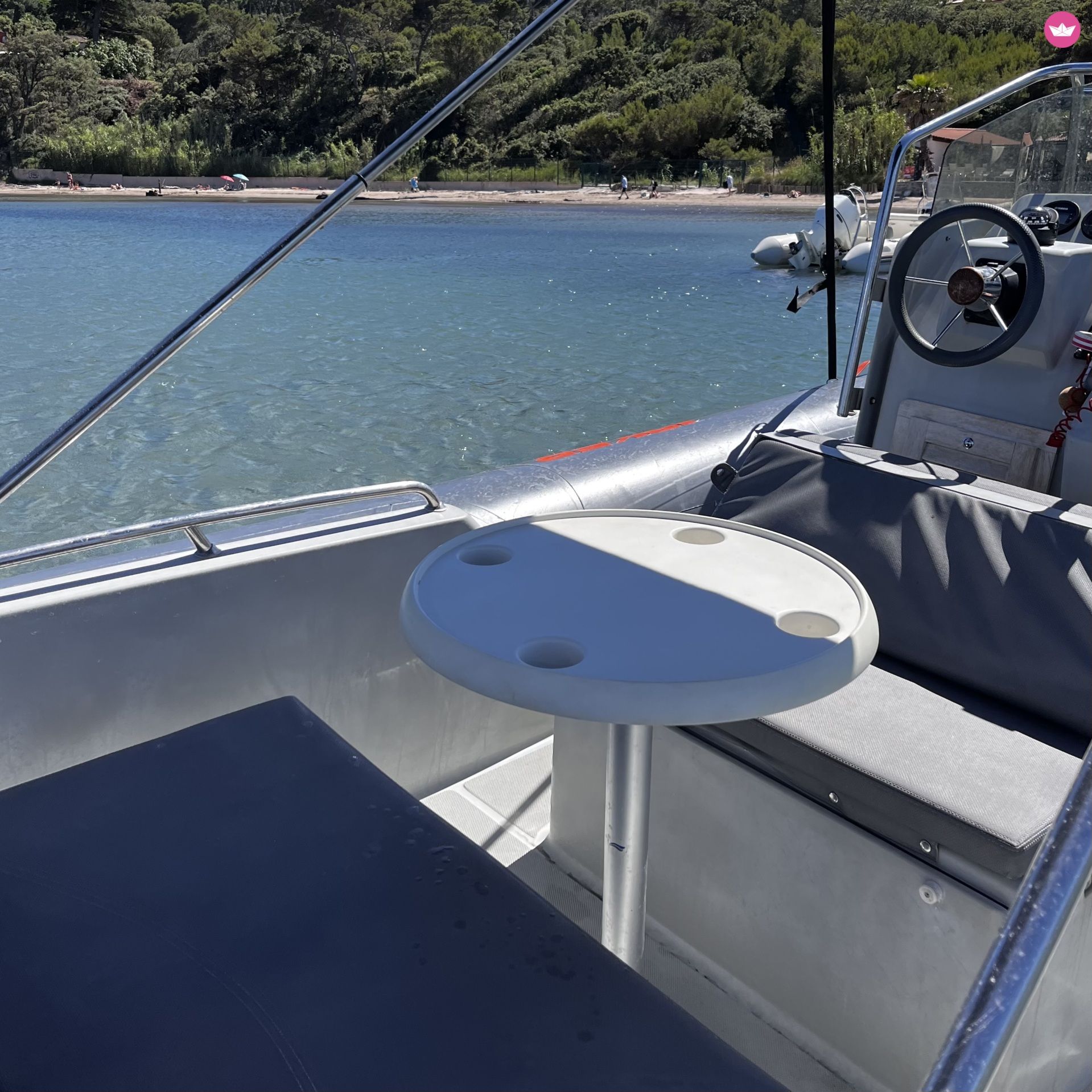 Czarteruj Clubman 22