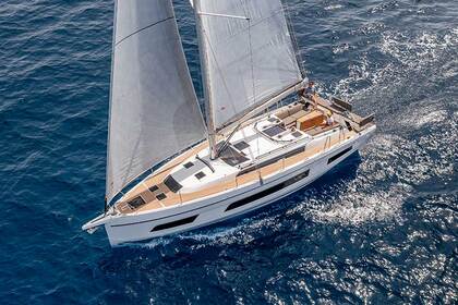 Charter Sailboat 3 DUFOUR 41 - PE (3D/0C/0P) Hyères