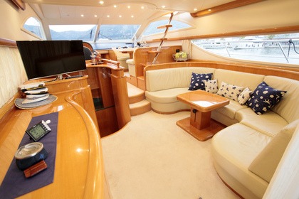 Prachtig Uniesse 55 Fly-jacht