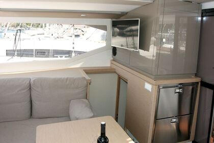 Catamaran Lucia 40