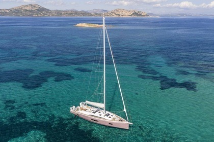 Hire Sailboat  Oceanis 52 Cugnana Verde
