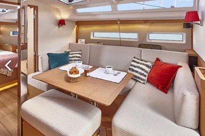 Noleggio Barca a vela  Sun Odyssey 440 Castellammare di Stabia