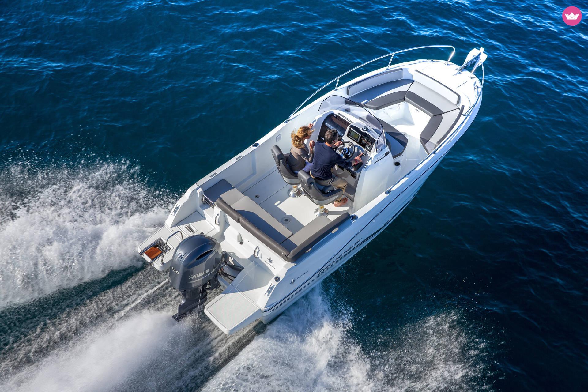 Bateau à moteur CAP CAMARAT 6.5 CC - EMMAEL 200cv 2