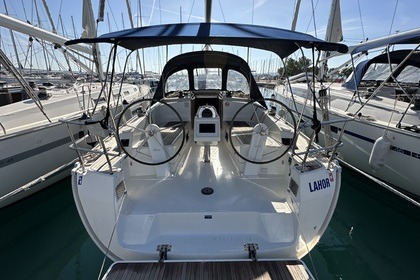 Hire Sailboat Bavaria Bavaria Cruiser 37  Sukošan