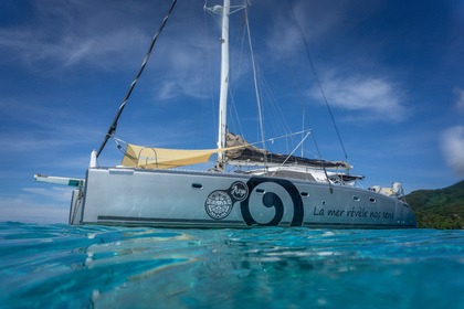 Charter Catamaran Dufour Nautitech custom Bora Bora