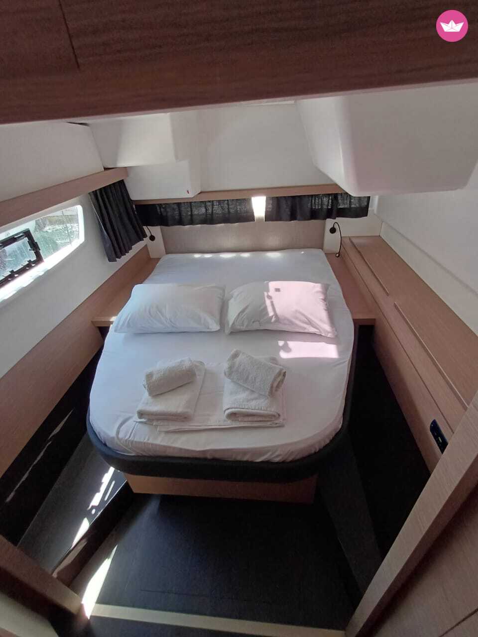 Catamaran Fountaine Pajot Isla 40 11m 6