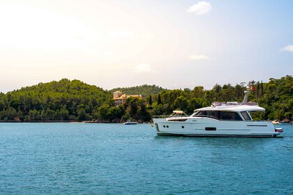Location Bateau à moteur Greenline 48 hybrid 48 Setubal