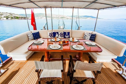 Custom built gulet with a capacity of 7