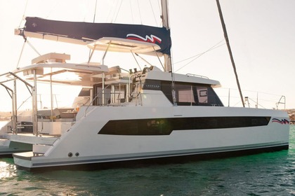 Charter Catamaran  Moorings 4200/3/3 Nassau