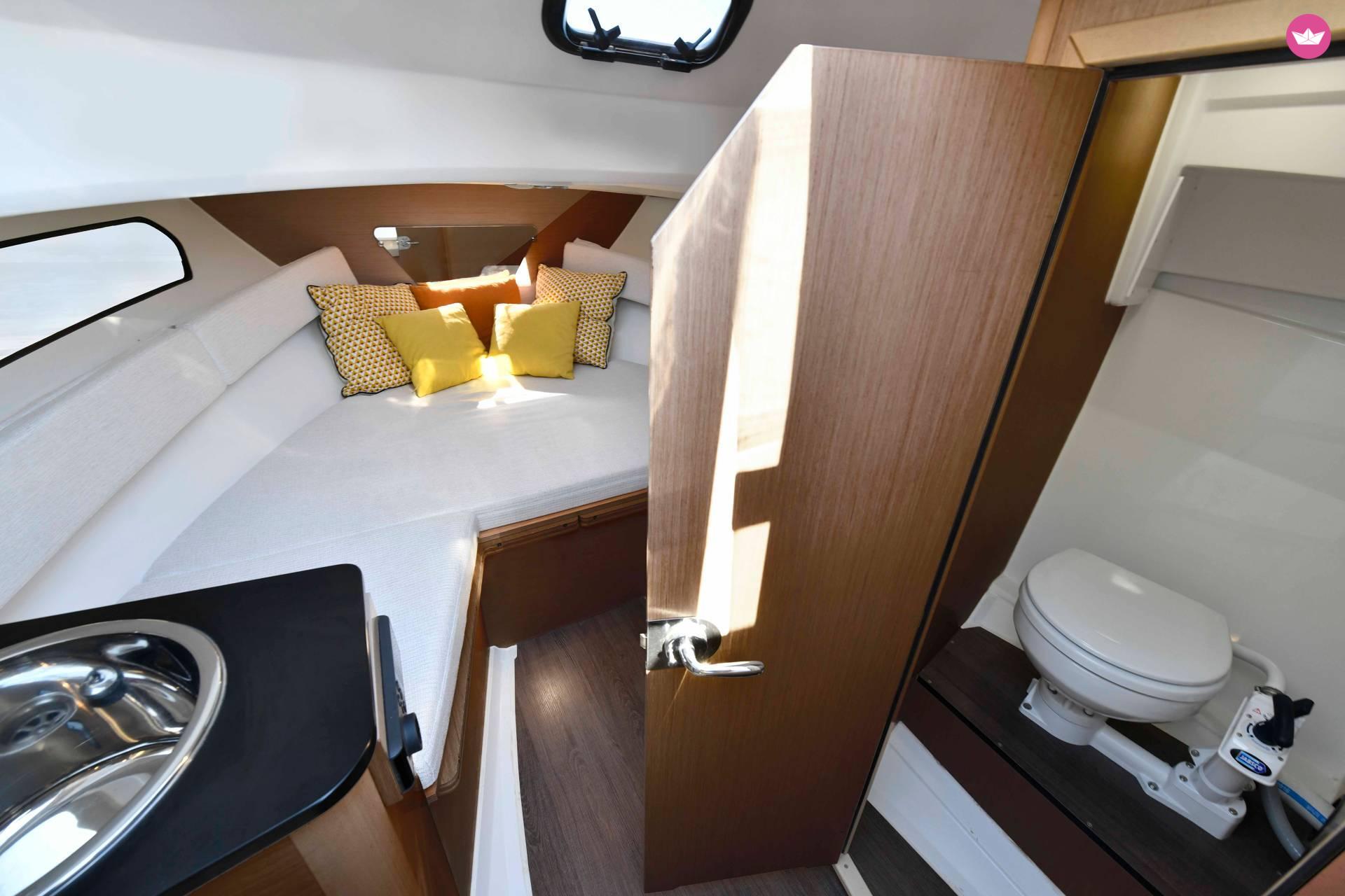Bateau à moteur Aquabat 850 WA 275cv 2