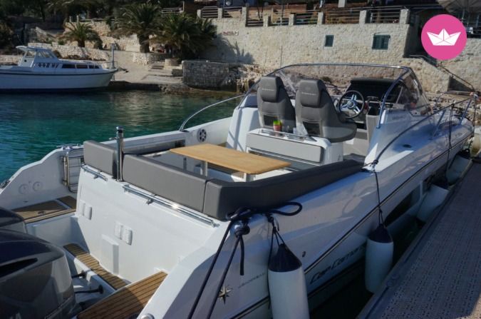 Bateau à moteur Jeanneau Cap Camarat 9.0 500cv 3