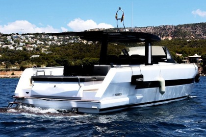 EXPERIENCE PURE FREEDOM ON THE WATER