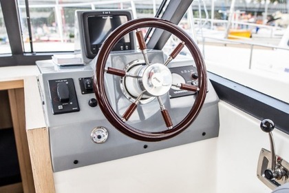 FUTURA 36 - nowoczesny jacht na Mazurach