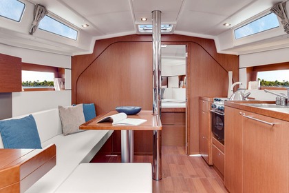 MARO Oceanis 38