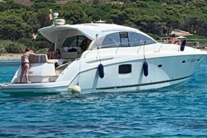 Noleggio Barca a motore Jeanneau Prestige 42 Santa Margherita di Pula