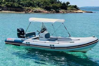 Charter Motorboat Valiant 5.20 Porto-Vecchio