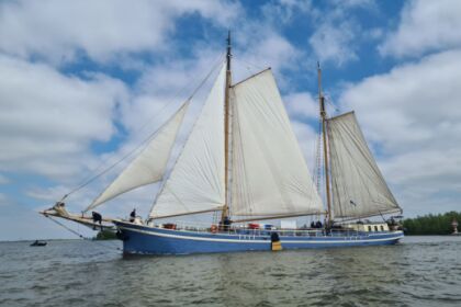 Charter Sailboat Custom Tweemastklipper De Hester Kampen