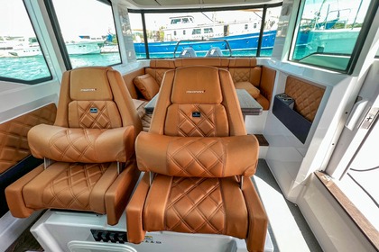 Axopar 37XC Cross Cabin