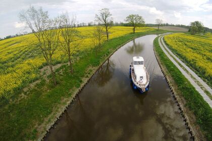 River Cruiser 39 - czarter barki na Pętli Żuławskiej i Kanale Elbląskim