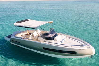 Charter Motorboat Invictus 280GT Ibiza