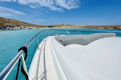 Hyra båt Motorbåt Ferretti 591 Parikia