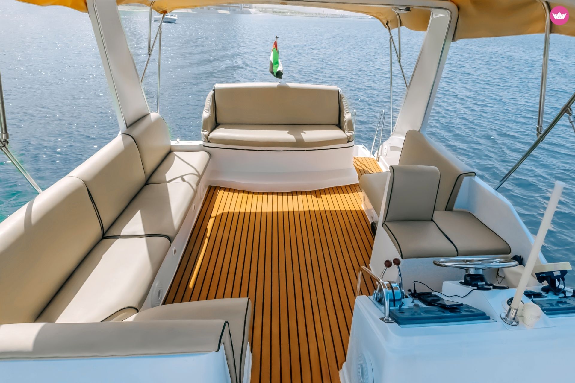 Bateau à moteur Sea Master 2 650cv 7